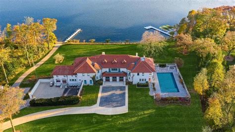 Want a hot tub next to your bar? Check out the most expensive home for sale in Wisconsin